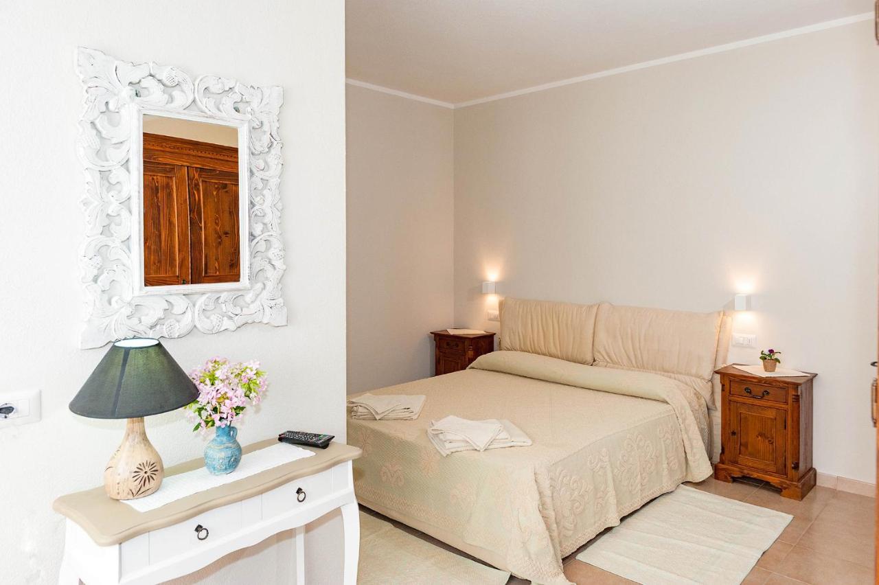 Lu Lioni Rooms San Teodoro  Εξωτερικό φωτογραφία