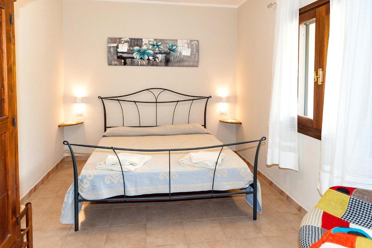 Lu Lioni Rooms San Teodoro  Εξωτερικό φωτογραφία