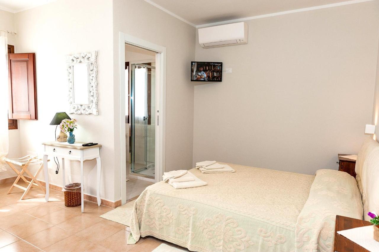 Lu Lioni Rooms San Teodoro  Εξωτερικό φωτογραφία
