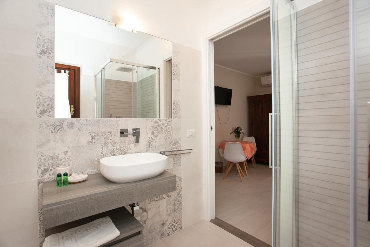 Lu Lioni Rooms San Teodoro  Εξωτερικό φωτογραφία