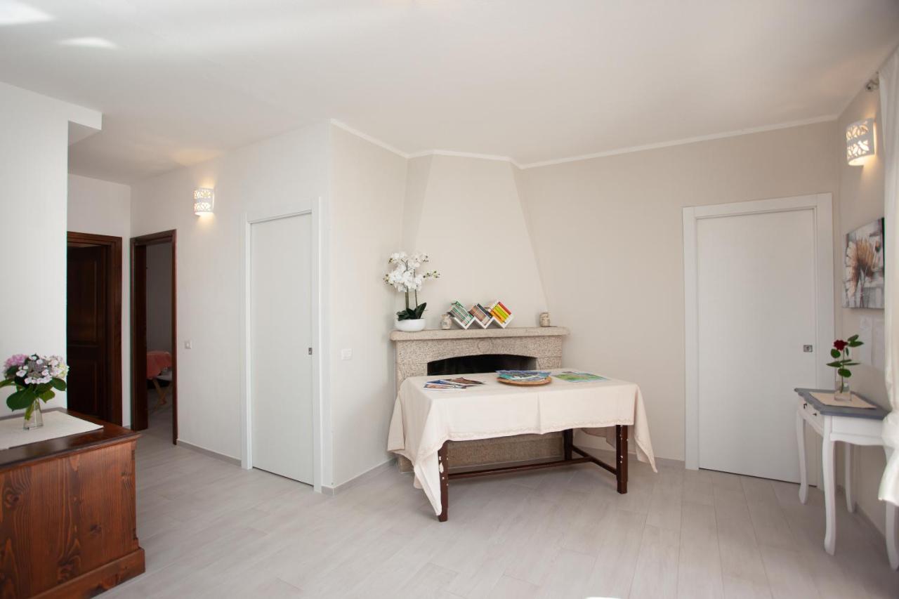 Lu Lioni Rooms San Teodoro  Εξωτερικό φωτογραφία