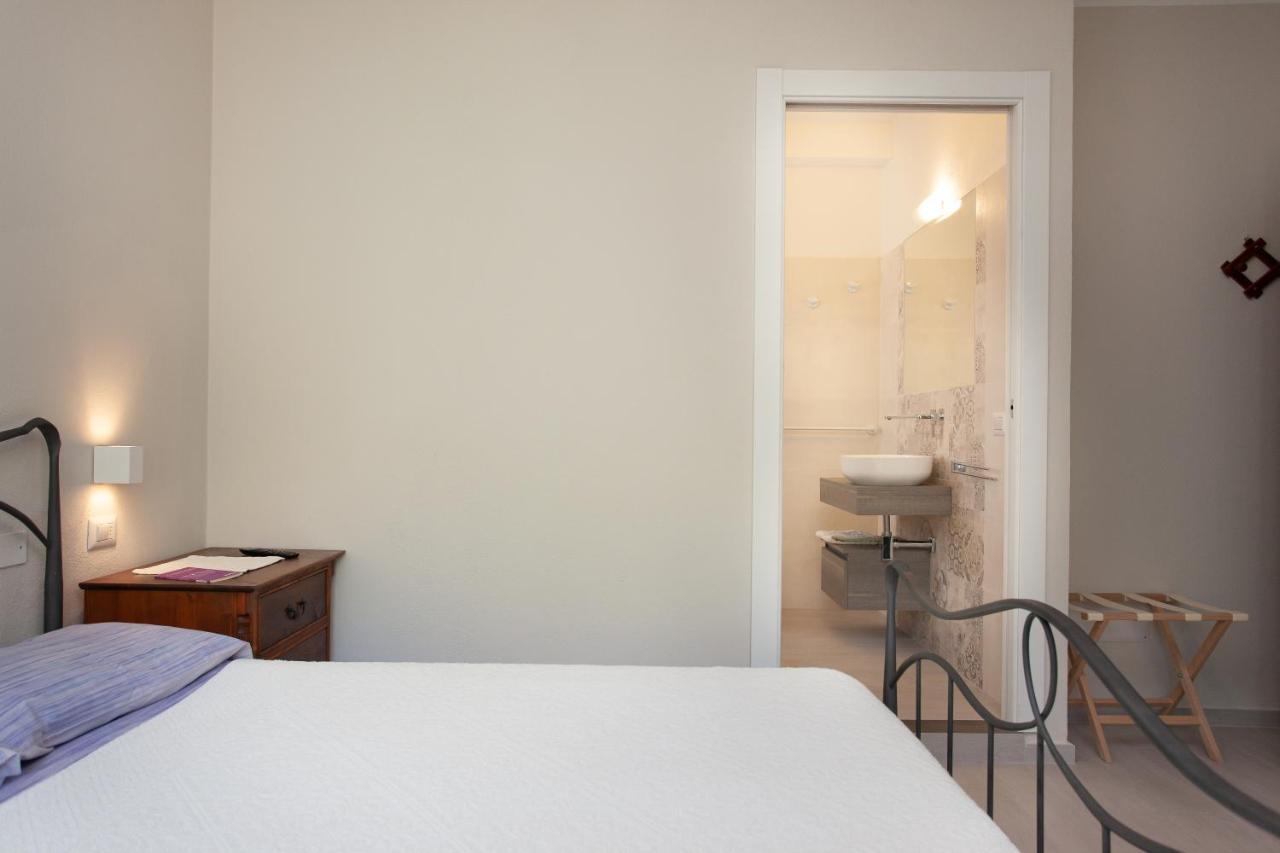Lu Lioni Rooms San Teodoro  Εξωτερικό φωτογραφία