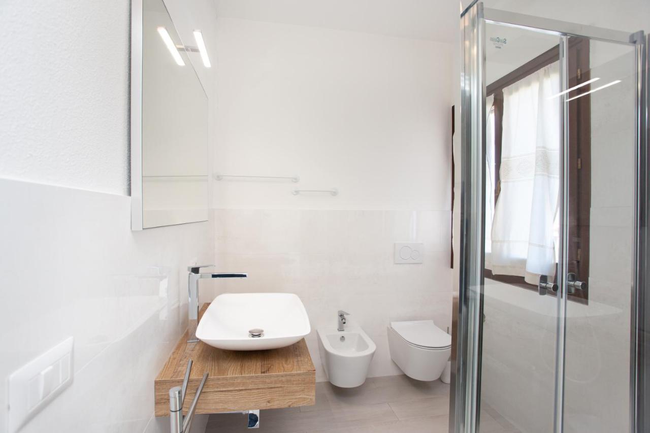 Lu Lioni Rooms San Teodoro  Εξωτερικό φωτογραφία