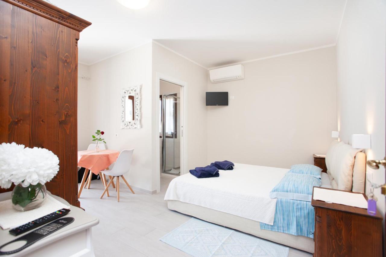 Lu Lioni Rooms San Teodoro  Εξωτερικό φωτογραφία